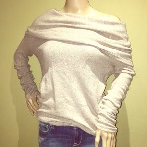 BCBG SWEATER